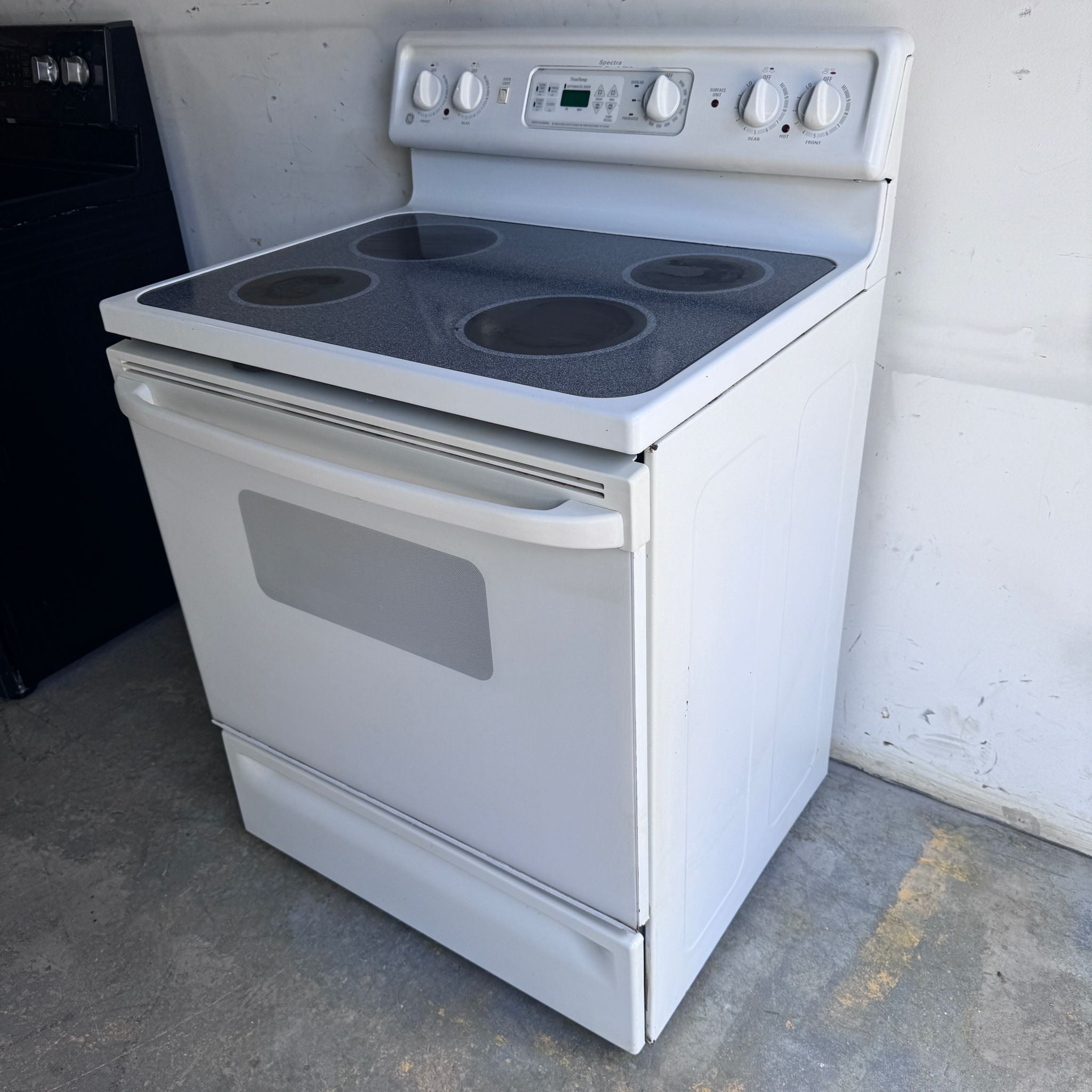 GE Spectra Electric Stove GE Spectra Electric Stove